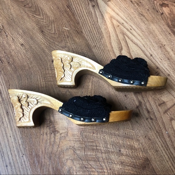 Betsey Johnson Carved Wooden Slides - Picture 2 of 5